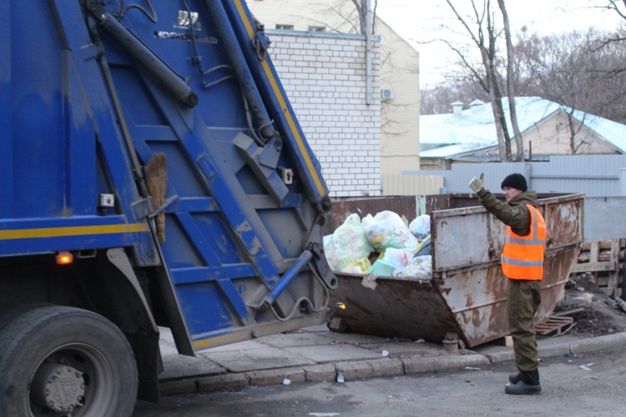 С 1 января 2018 года региональный оператор по обращению с ТКО приступил к вывозу мусора